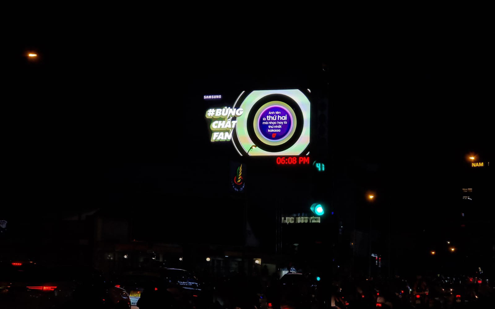 Samsung gợi cảm hứng âm nhạc cho billboard khắp thành phố