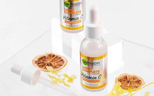 Serum Booster Vitamin C Garnier chứa &quot;combo vàng&quot; cho da sáng khỏe, có gì hay mà chuyên gia tâm đắc?