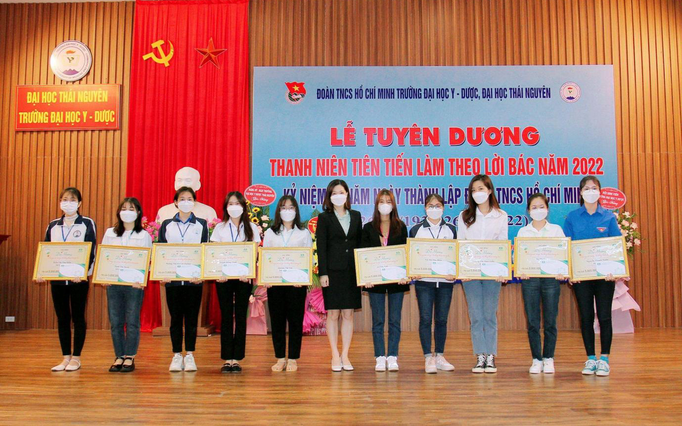Học bổng Dạ Hương - hành trình bền bỉ 14 năm hiện thực hóa ước mơ của nữ thầy thuốc tương lai