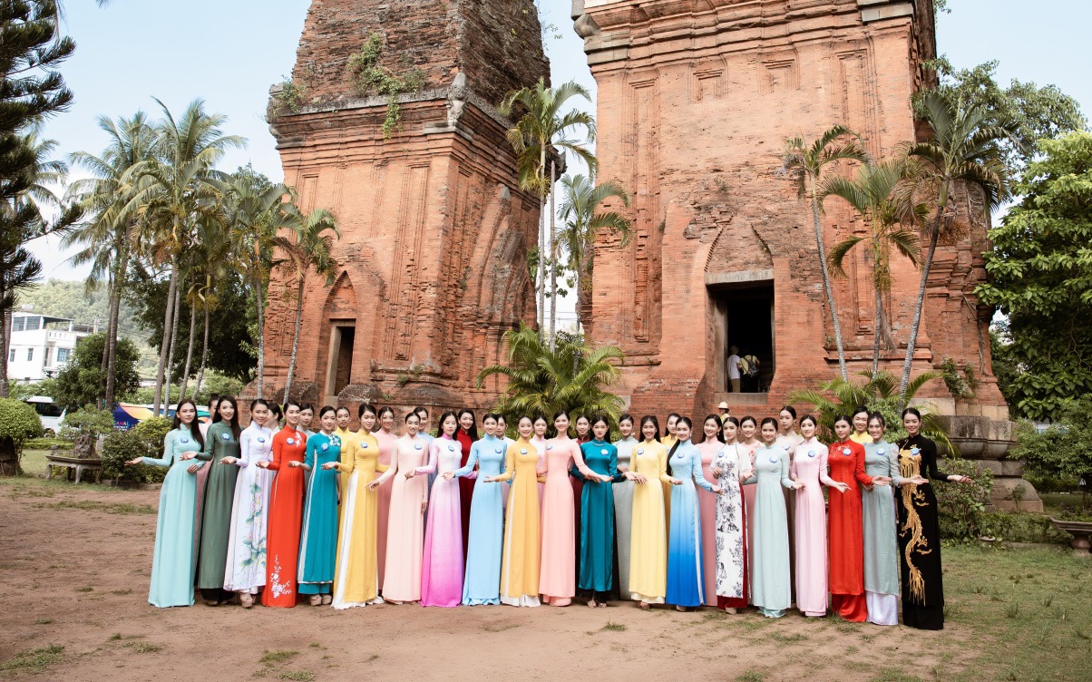 Top 38 Miss World Vietnam 2022 bắt đầu chuỗi hoạt động vòng chung kết tại MerryLand Quy Nhơn