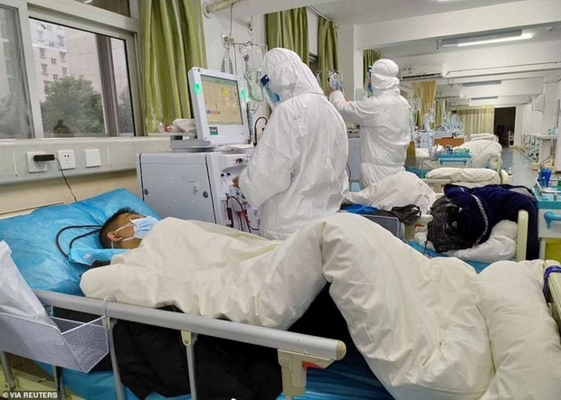 Bệnh nhân nhiễm Covid-19 tại Ninh Bình có kết quả âm tính lần 1, tiếp tục cách ly theo dõi - Ảnh 1.