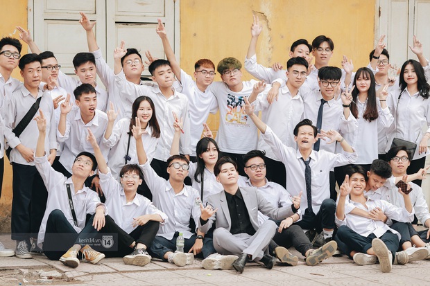 Xuất hiện ngôi trường đánh bại Phan Đình Phùng, Ams, Chu Văn An... vì dàn nữ sinh quá xuất sắc trong lễ bế giảng 2020 - Ảnh 6.
