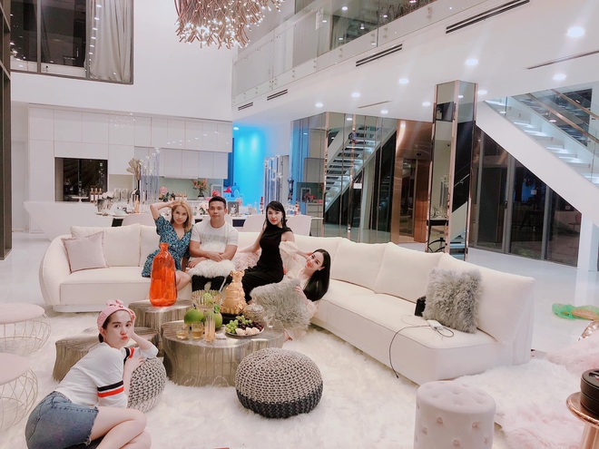 So kè khối tài sản khủng của dàn mỹ nhân độc thân Vbiz: Ngọc Trinh có biệt thự siêu to, Mỹ Tâm, Mai Phương Thuý cũng không phải dạng vừa - Ảnh 44.