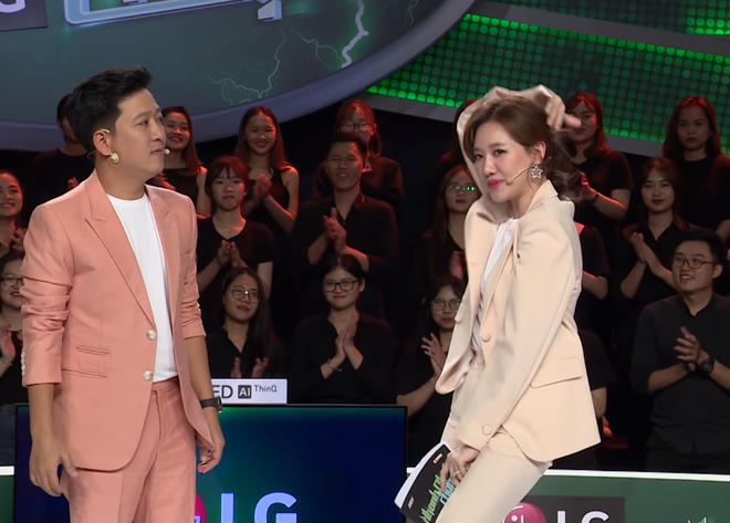 Trường Giang - Hari Won trổ tài cover vũ đạo BTS, Jack được gọi là... hoàng tử nhạc sến ở Nhanh Như Chớp - Ảnh 3.
