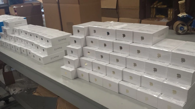 Tổng hợp các vụ cướp iPhone dở khóc, dở cười khắp năm châu - Ảnh 2.