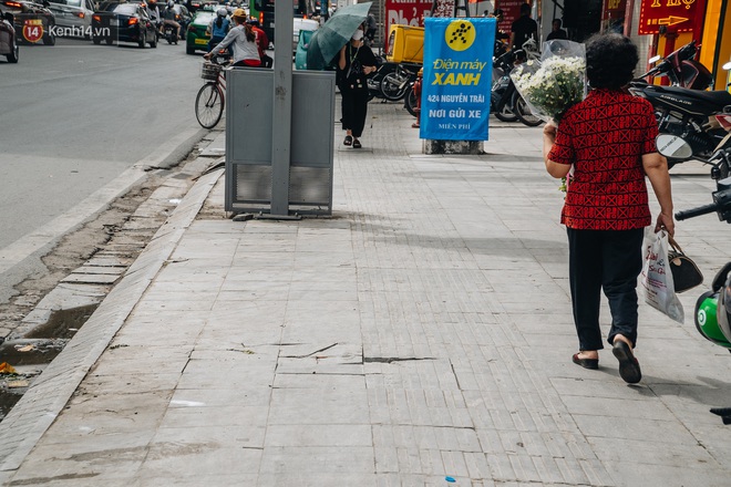 Nhiều tuyến phố Hà Nội lát đá thương hiệu 70 năm đã hư hỏng nghiêm trọng: KTS chỉ ra 4 nguyên nhân chính - Ảnh 9.