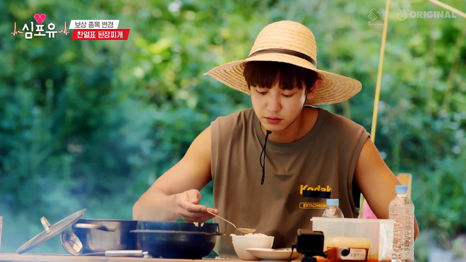 Chanyeol (EXO) bày cách nấu canh bất bại, fan ngã ngửa khi biết được bí quyết thực sự của anh chàng - Ảnh 9.