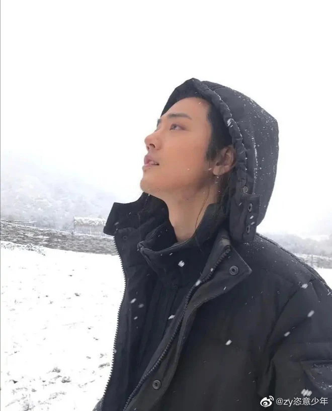 Netizen mắc quạu vì cảnh tình tứ của Tiêu Chiến - Lý Thấm dưới tuyết bị bay màu khỏi Lang Điện Hạ - Ảnh 6.
