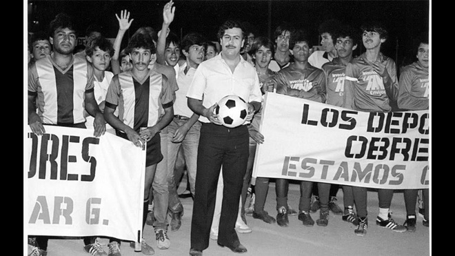 Maradona và giai thoại khó tin về trận đấu trong nhà tù dát vàng của trùm ma túy - Ảnh 2.