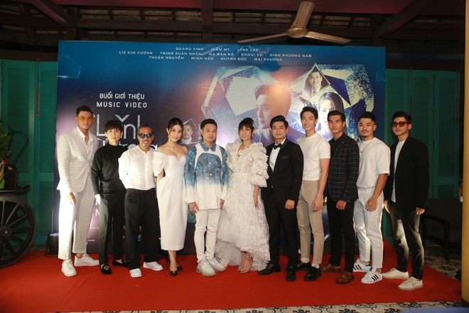 Quang Vinh comeback hát nhạc Mr. Siro, MV miêu tả tổ hợp tình yêu hết sức phức tạp của Lynk Lee, Liz Kim Cương và Diễm My 9x - Ảnh 15.