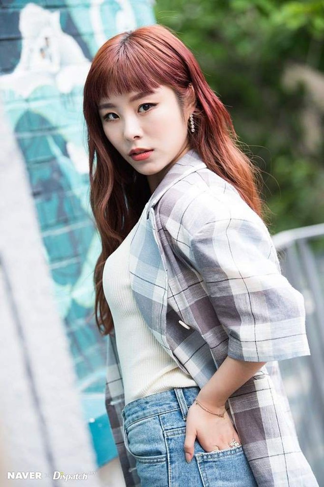 Top 10 nữ idol được giới đồng tính nữ xứ Hàn mê mẩn nhất: BLACKPINK mất hút, nữ hoàng gợi cảm thế hệ mới lên ngôi - Ảnh 3.