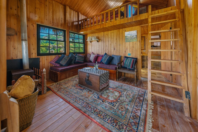 Ngôi nhà trên núi bao trọn view đẹp nhất Sa Pa, chiếc lò sưởi mang từ Mông Cổ về chiếm một vị trí đặc biệt - Ảnh 12.