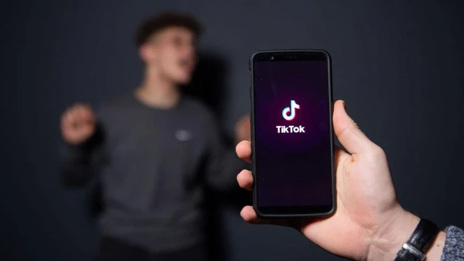 Cảnh báo: TikTok thì vui đấy, nhưng có quá nhiều cạm bẫy và những mối nguy hiểm rình rập trẻ em - Ảnh 1.