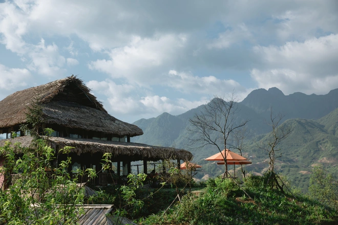 Ngôi nhà trên núi bao trọn view đẹp nhất Sa Pa, chiếc lò sưởi mang từ Mông Cổ về chiếm một vị trí đặc biệt - Ảnh 15.