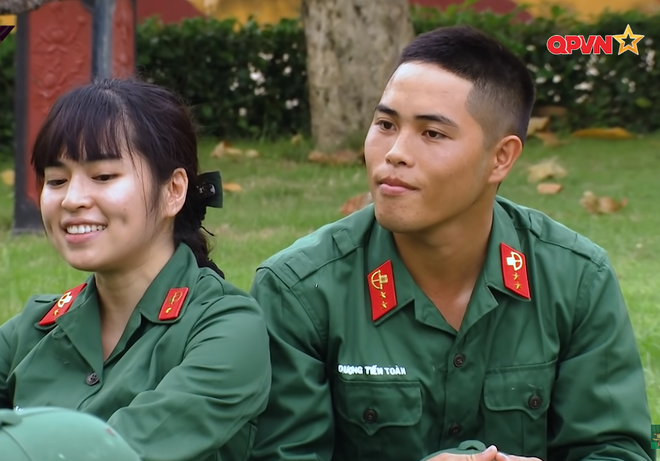 Hôn hụt chú Ngạn trong phim, Trà Long Khánh Vân quyết tâm tìm lại bình yên với anh lính trong Sao Nhập Ngũ? - Ảnh 3.