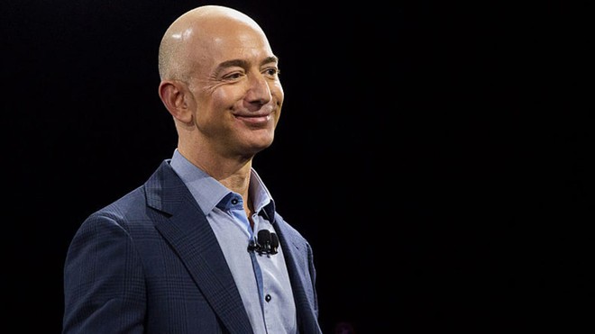 Top CEO công nghệ được lòng nhân viên nhất thế giới: Sếp Facebook và Amazon gây bất ngờ lớn! - Ảnh 9.