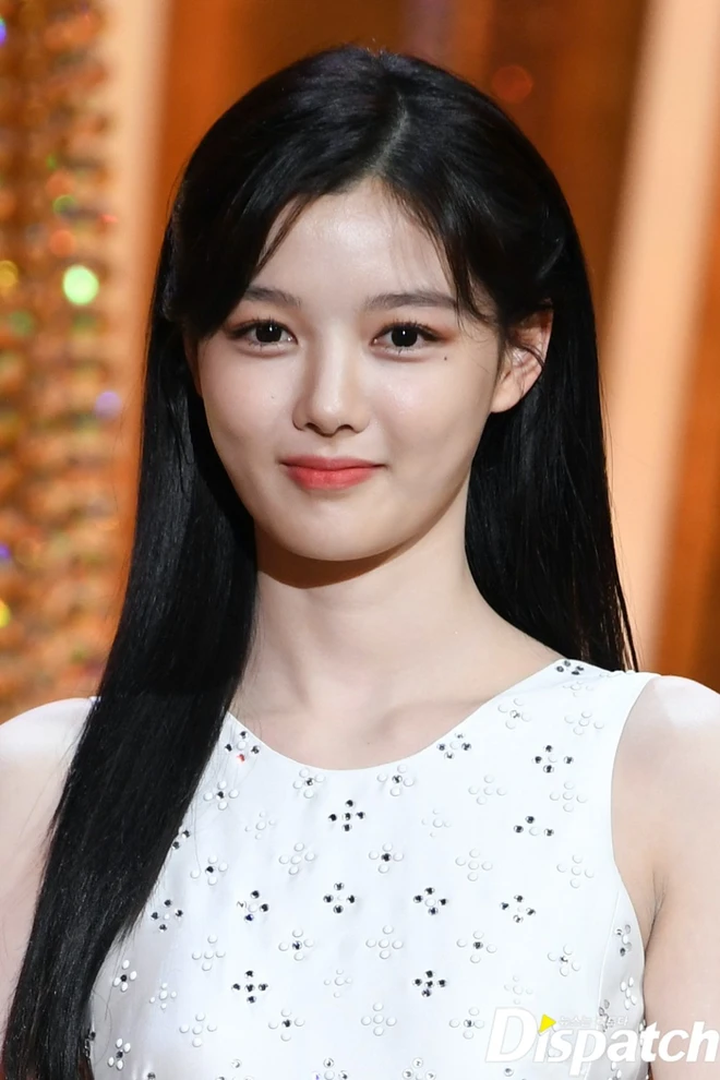 Mỹ nhân hot nhất SBS Drama Awards 2020 gọi tên Kim Yoo Jung: Sao nhí lột xác thành nữ thần, chấp hết mọi ống kính phóng viên - Ảnh 8.