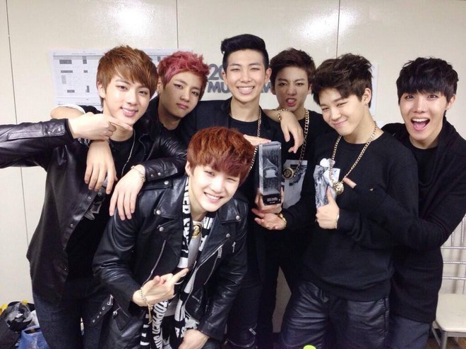 Nhận all-kill Daesang, BTS lên phát biểu tiện thể nhắc nhẹ “thù xưa” với MAMA, ngày trước còn không thèm mời nhóm tới dự giải! - Ảnh 4.