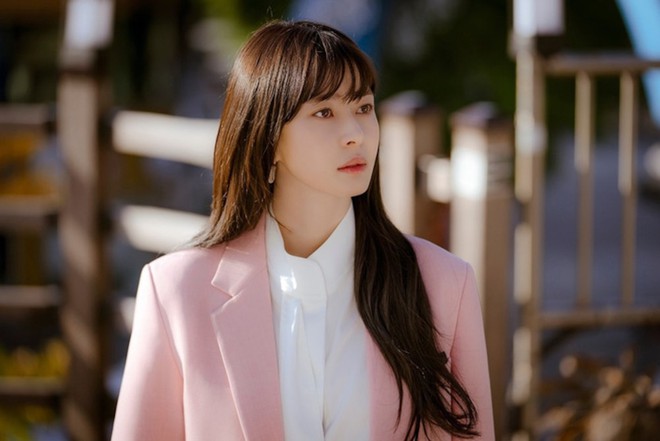 Chuyện thật như đùa: Tình tin đồn của Lee Jong Suk đóng phim cổ trang, netizen liền phản đối chỉ vì cô nàng... quá xinh! - Ảnh 7.
