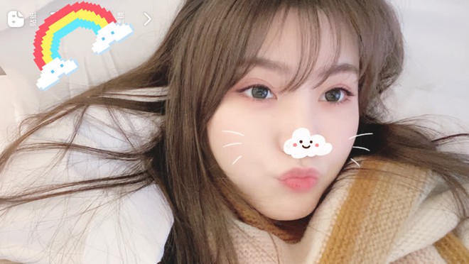 Có thu nhập hàng tỷ đồng nhưng vẫn để bố mẹ vất vả làm công nhân, nữ streamer PUBG bị dân mạng ném đá không thương tiếc - Ảnh 3.