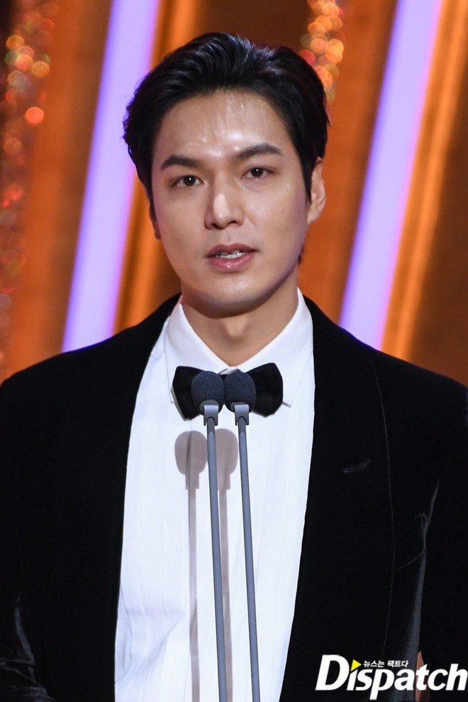 Lee Min Ho lâu lắm mới dự lễ trao giải SBS Drama Awards 2020, ai ngờ gây tranh cãi dữ dội vì lộ dấu hiệu lão hóa - Ảnh 4.