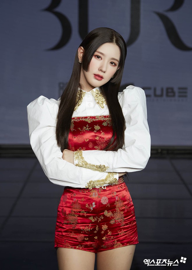 Nhan sắc của (G)I-DLE bùng nổ bất ngờ: Thành viên hụt BLACKPINK gây sốc visual, idol bị chê xấu nhất Produce 101 lột xác - Ảnh 3.