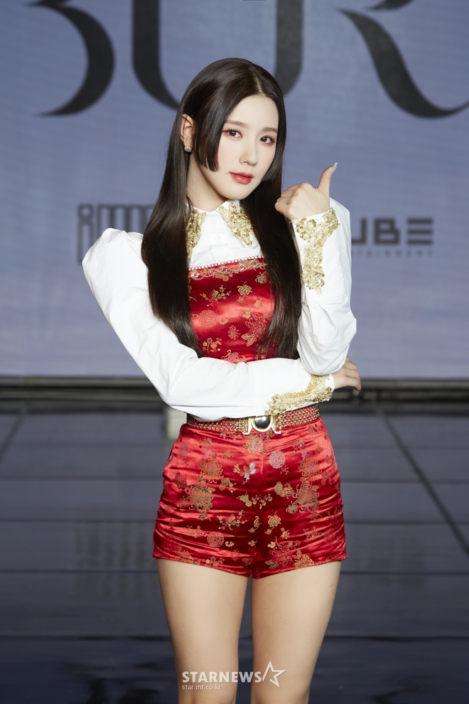 Nhan sắc của (G)I-DLE bùng nổ bất ngờ: Thành viên hụt BLACKPINK gây sốc visual, idol bị chê xấu nhất Produce 101 lột xác - Ảnh 4.