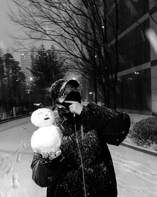 Sao Kbiz thi nhau check-in mùa tuyết xứ Hàn: BLACKPINK - Yoona xinh xỉu, Seulgi - CL lên đồ trendy, BTS gây bão toàn cầu - Ảnh 29.