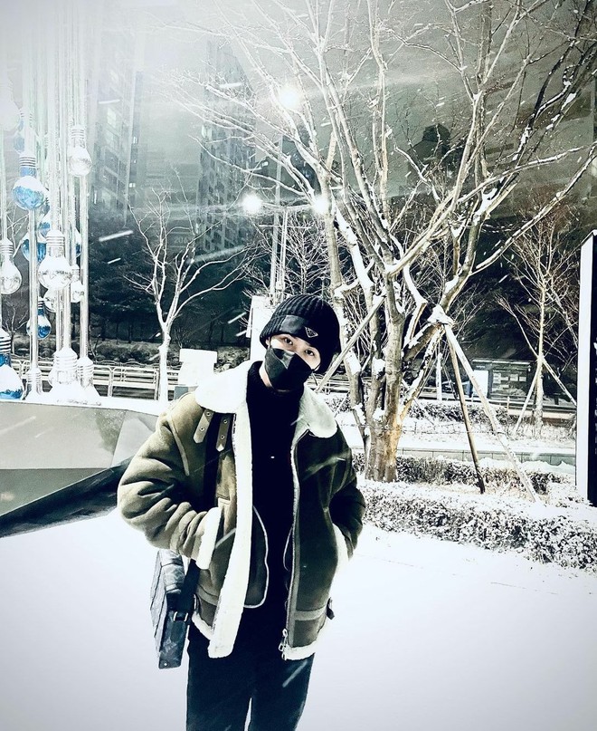 Sao Kbiz thi nhau check-in mùa tuyết xứ Hàn: BLACKPINK - Yoona xinh xỉu, Seulgi - CL lên đồ trendy, BTS gây bão toàn cầu - Ảnh 26.