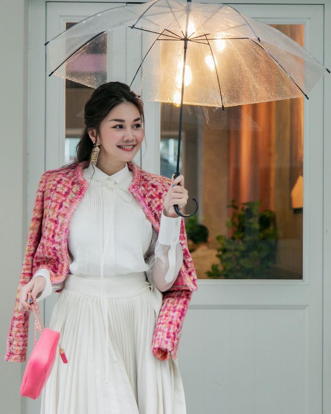 Dàn sao từ Hàn đến Việt đều mê mẩn combo váy áo hack dáng đỉnh cao, khoe eo sexy mà vẫn sang hết nút - Ảnh 7.