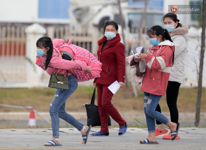 Sinh viên hối hả trở về Quảng Ninh, không lo giãn cách xã hội chỉ cần được ăn Tết cùng gia đình - Ảnh 15.