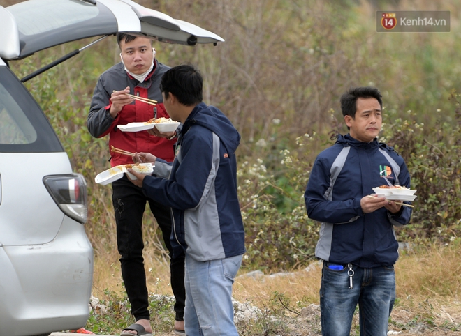 Sinh viên hối hả trở về Quảng Ninh, không lo giãn cách xã hội chỉ cần được ăn Tết cùng gia đình - Ảnh 18.