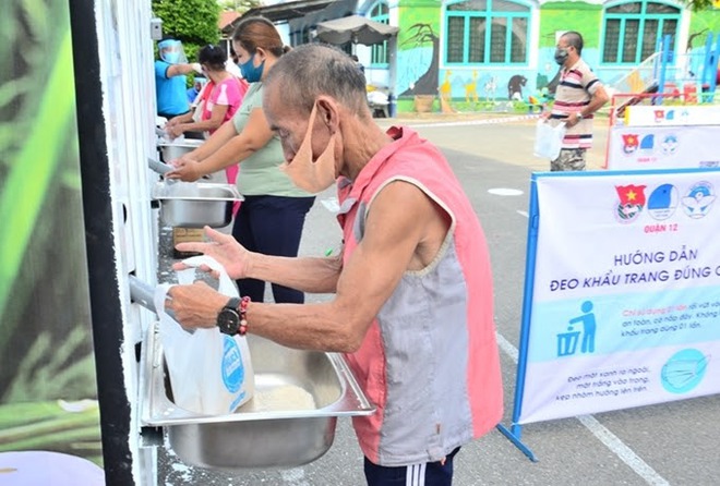 Loạt sáng kiến CSR ra đời trong mùa dịch: Câu chuyện đẹp đến từ cách ứng xử của doanh nghiệp Việt - Ảnh 8.