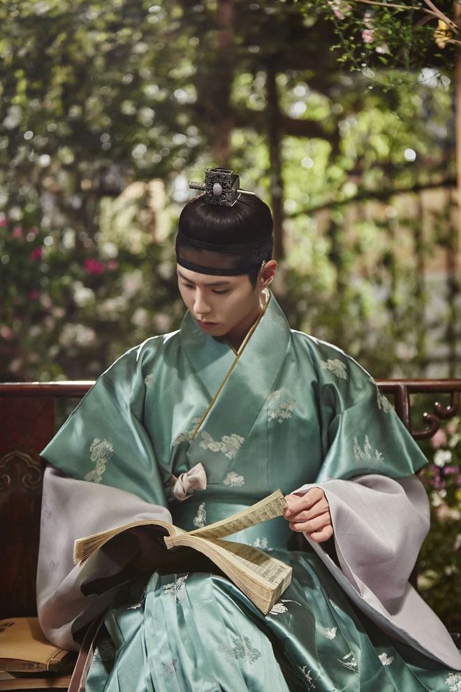 4 phim cổ trang Hàn có trang phục đẹp điên đảo: Chết mê tiên tử Kim Yoo Jung, anh hậu Shin Hye Sun cũng chẳng vừa - Ảnh 5.