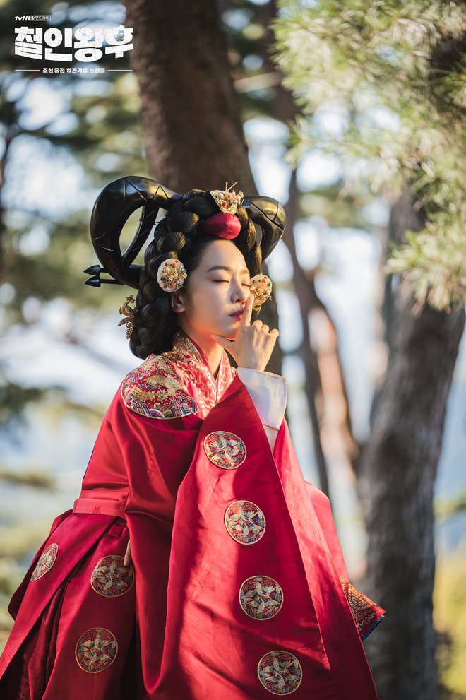 4 phim cổ trang Hàn có trang phục đẹp điên đảo: Chết mê tiên tử Kim Yoo Jung, anh hậu Shin Hye Sun cũng chẳng vừa - Ảnh 8.