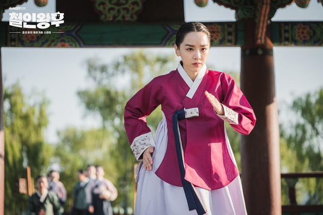4 phim cổ trang Hàn có trang phục đẹp điên đảo: Chết mê tiên tử Kim Yoo Jung, anh hậu Shin Hye Sun cũng chẳng vừa - Ảnh 9.