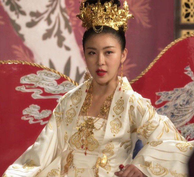 4 phim cổ trang Hàn có trang phục đẹp điên đảo: Chết mê tiên tử Kim Yoo Jung, anh hậu Shin Hye Sun cũng chẳng vừa - Ảnh 21.