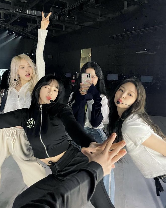 Du học sinh Việt kể chuyện đi concert BLACKPINK: Quẩy theo fan Hàn kiểu rơi vào trầm tư, thành viên nào được yêu thích nhất? - Ảnh 15.