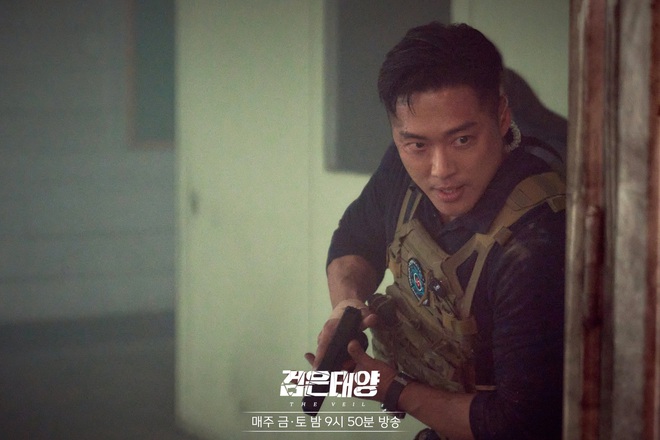 Rating bom xịt của Kim Go Eun thấp thảm thương, nhìn hội bom tấn leo thang mà nhói lòng - Ảnh 3.