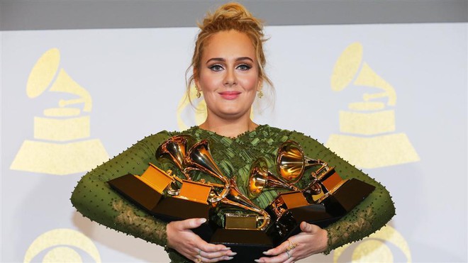 Easy On Me của Adele: Màn comeback sau 6 năm cuối cùng vẫn không vượt qua cái bóng quá lớn của Hello! - Ảnh 12.