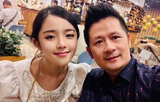 Con gái nuôi duy nhất của Bằng Kiều: Có liveshow từ năm 10 tuổi, Rich Kid hiếm hoi song ca cùng dàn nghệ sĩ nổi tiếng - Ảnh 1.