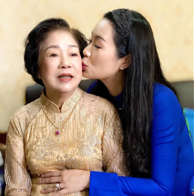 Tin buồn: Mẹ ruột Trịnh Kim Chi qua đời, NS Hồng Vân - Vy Oanh và dàn sao đồng loạt chia buồn - Ảnh 5.