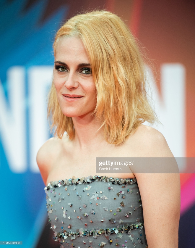 Kristen Stewart trở lại thời kỳ đỉnh cao: Visual sắc như ma cà rồng trên thảm đỏ, chấp cả tá khuyết điểm nhờ thay đổi 1 điều - Ảnh 10.