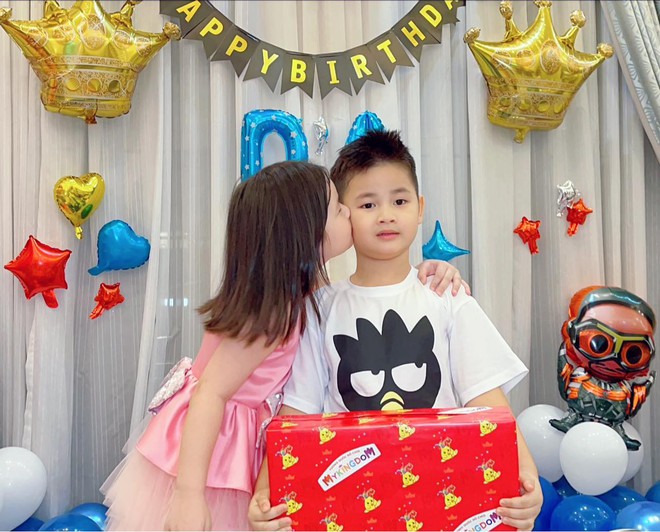 Đăng Khôi - Thuỷ Anh mừng sinh nhật hoành tráng cho con trai trong biệt thự triệu đô, hé lộ sở thích đặc biệt của nhóc tỳ 6 tuổi - Ảnh 3.