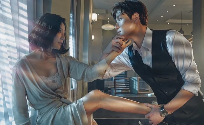 8 phim Hàn là con cưng quốc tế lại bị Knet tẩy chay: Bom tấn của Kim Soo Hyun gợi dục, số 2 còn bị cấm sóng - Ảnh 7.