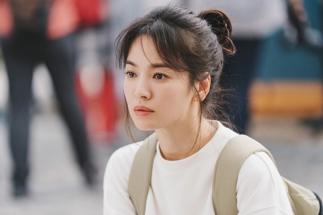 Rating phim của Song Hye Kyo và Jeon Ji Hyun cạnh tranh gay gắt, mợ chảnh giảm phong độ thấy rõ luôn - Ảnh 1.