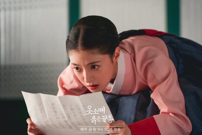 Rating phim của Song Hye Kyo và Jeon Ji Hyun cạnh tranh gay gắt, mợ chảnh giảm phong độ thấy rõ luôn - Ảnh 3.