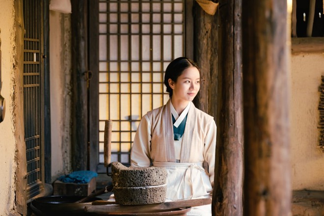 Vừa bị chê mãi một màu, nữ chính Reply 1988 thử lột xác ở phim mới, thế nào mà lại lộ nhược điểm cố giấu từ hồi làm Duk Sun? - Ảnh 3.