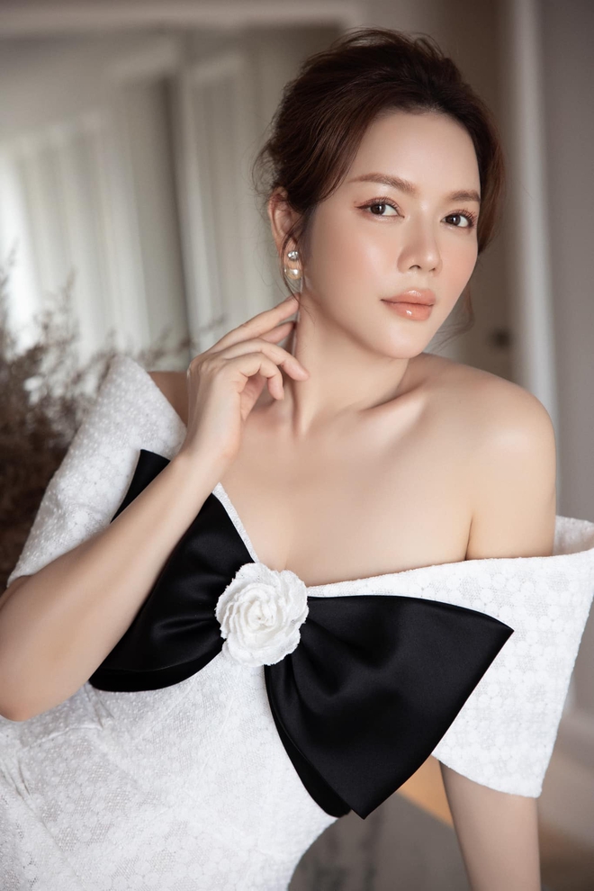 Lý Nhã Kỳ gây ngỡ ngàng khi hoá thành nàng thơ ở tuổi U40, nhan sắc, sự nghiệp có đủ nhưng vẫn thiếu điều này - Ảnh 3.