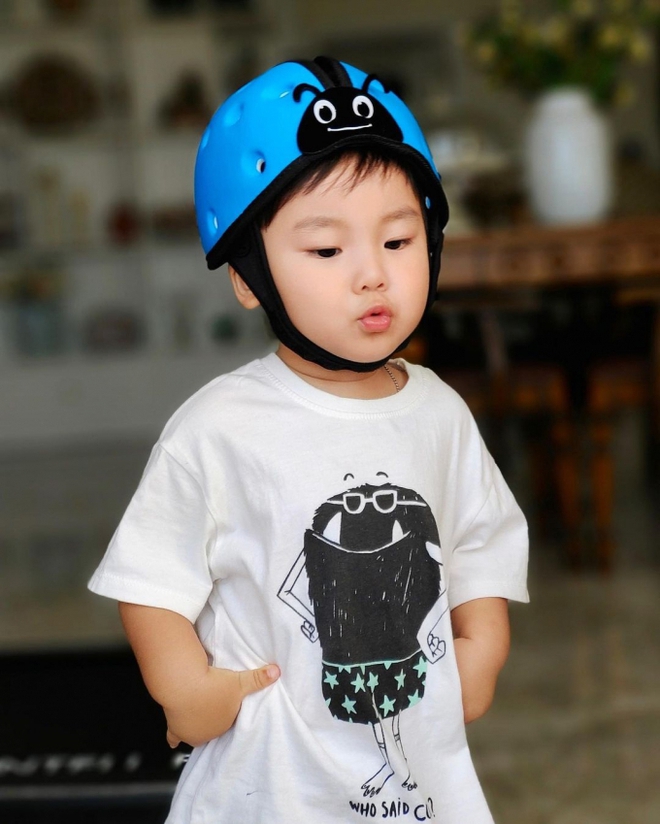 Giữa đêm Hoà Minzy xúc động chia sẻ chuẩn bị phải xa con trai cưng, nỗi lòng ai hiểu của các mẹ bỉm sữa - Ảnh 7.